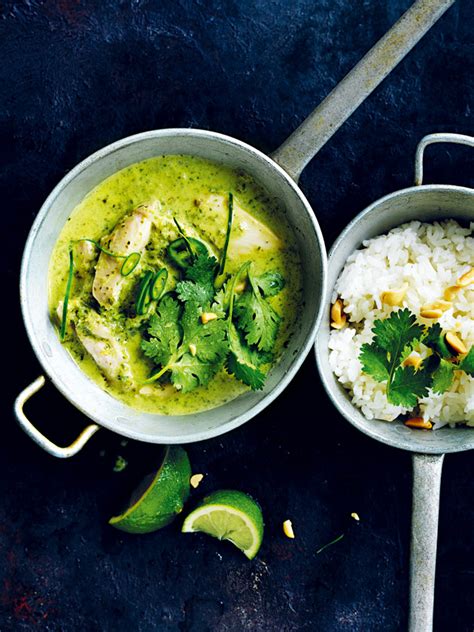 fragrant-green-chicken-curry-donna-hay image