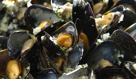 mussels-mariner-style-moules-marinire-cia-foodies image