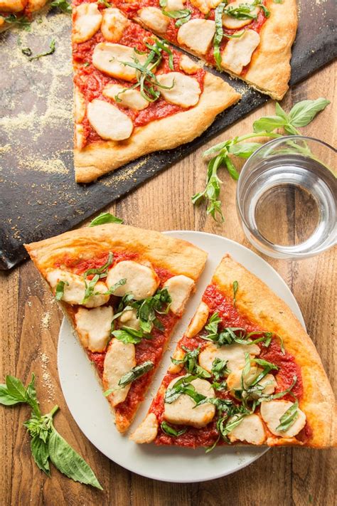 vegan-margherita-pizza-connoisseurus-veg image