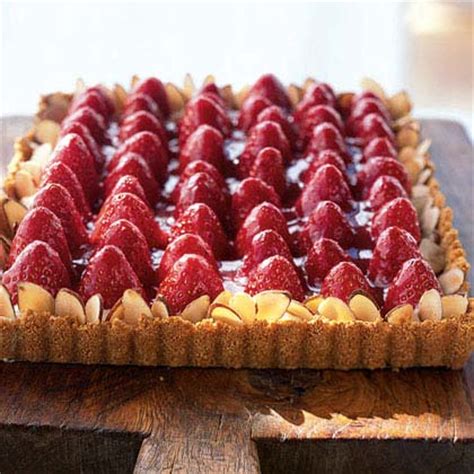 strawberry-almond-cream-tart image