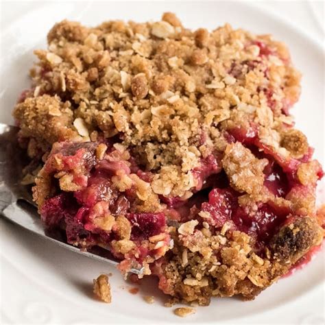 rhubarb-crisp-love-bakes-good-cakes image