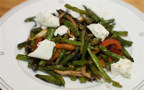 grilled-green-beans-with-goat-cheese-umami image