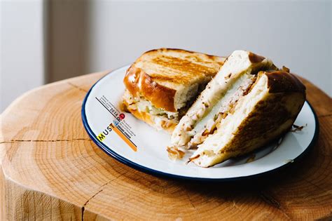 bratwurst-grilled-cheese-recipe-i-am-a-food-blog image
