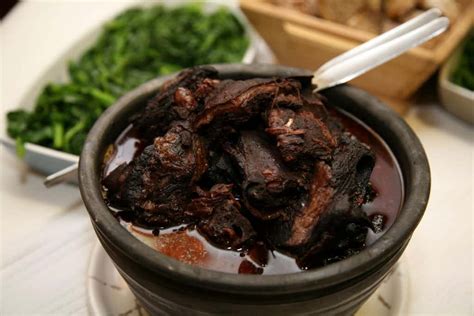 chanfana-recipe-portuguese-lamb-or-goat-stew image