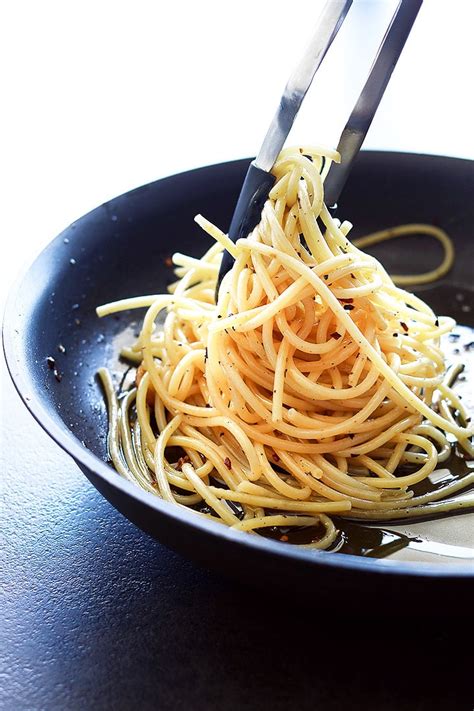 aglio-oglio-peperoncino-pasta-with-garlic-oil-and image