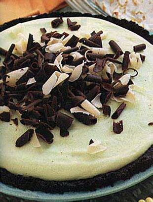 frozen-white-chocolate-grasshopper-mousse-pie image
