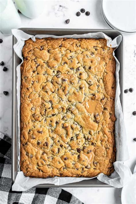 peanut-butter-chocolate-chip-bars-recipe-shugary-sweets image