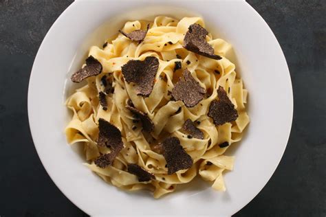 recipes-with-white-truffle-6-ideas-from-appetizers image