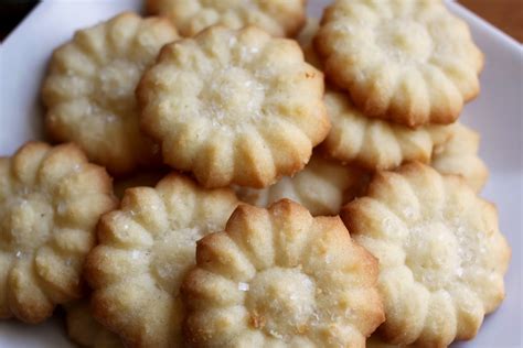 how-to-make-buttery-spritz-cookiesswedish-butter image