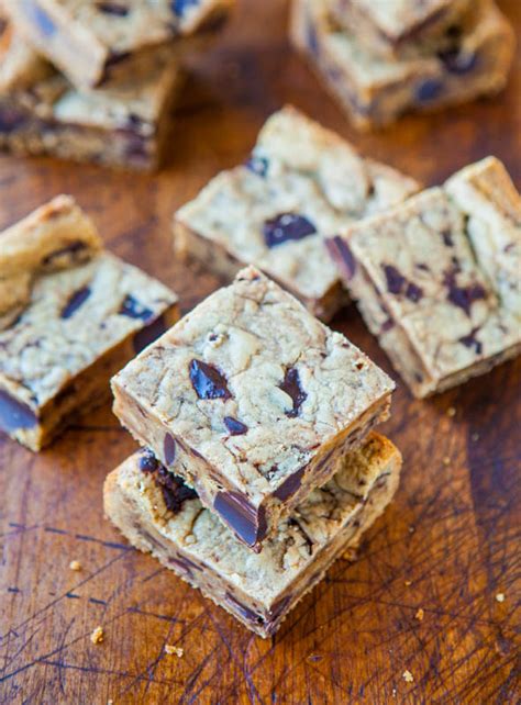 peanut-butter-chocolate-chunk-cookie-bars-averie image