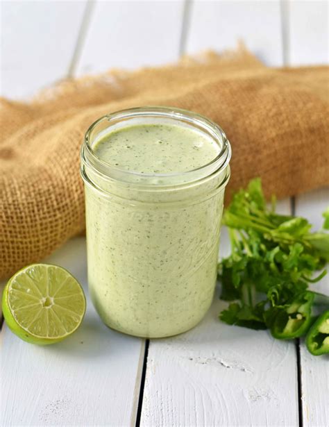 chuys-creamy-jalapeno-cilantro-dip-dressing image