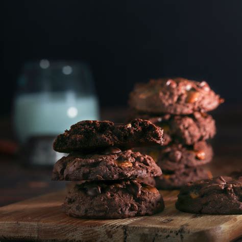 mocha-chocolate-chip-cookies-with-caramel-tartistry image