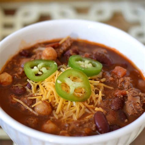 award-winning-beef-and-bean-chili-good-in-the-simple image