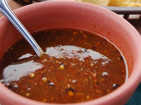 salsa-roja-recipe-salvadoran-tomato-sauce image