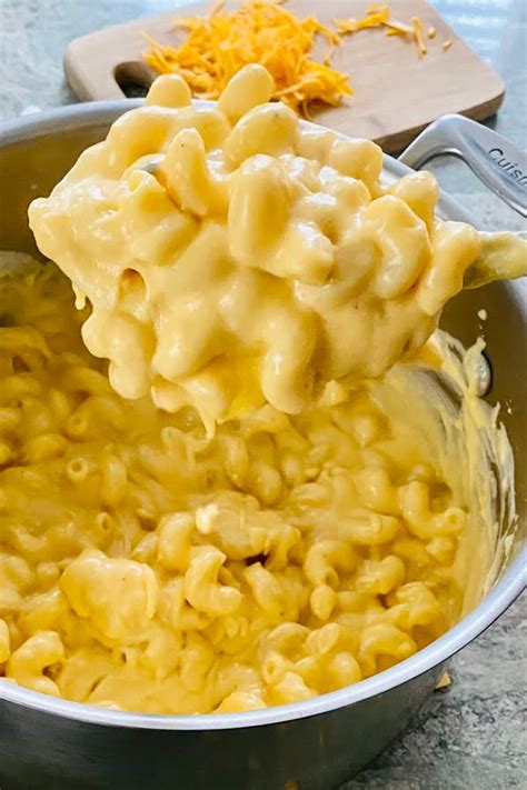 super-cheesy-and-easy-mac-and-cheese-amycaseycooks image