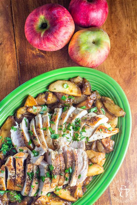 pan-seared-chicken-with-apples-and-pears-catz-in-the image