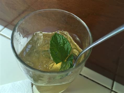 how-to-make-tennessee-style-iced-tea-spoon image