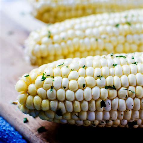 how-to-microwave-corn-on-the-cob-centercutcook image