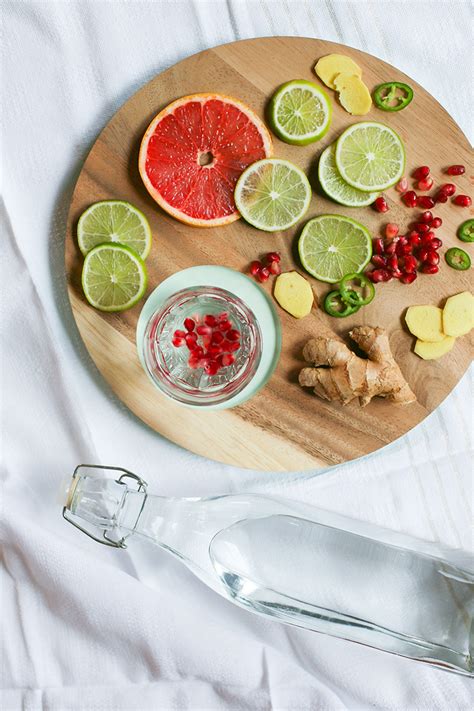 25-fruit-infused-water-recipes-diyscom image