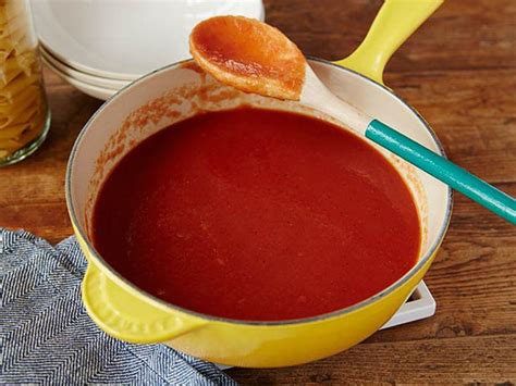 make-your-own-tomato-sauce-food-network image