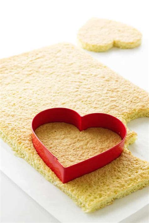 mini-heart-cakes-savor-the-best image