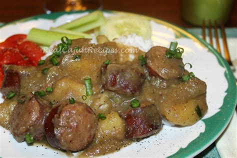 smothered-potatoes-and-onions-potato-stew-la-sauce-de image