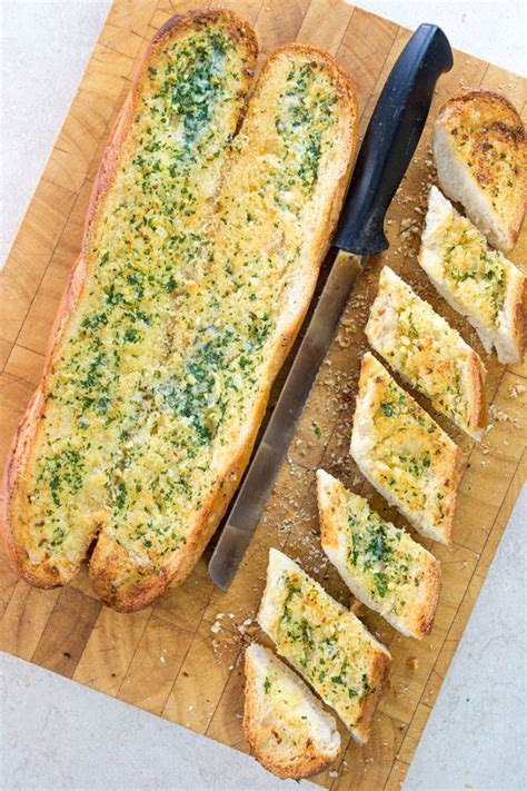 perfect-homemade-garlic-bread-errens-kitchen image