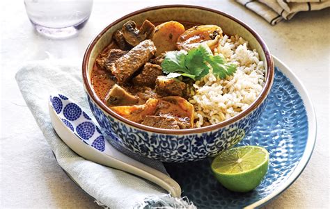 beef-massaman-curry-recipe-healthy-food-guide image