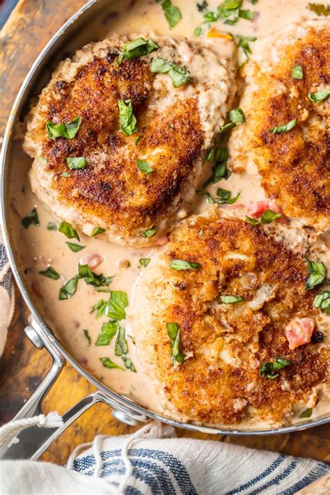 creamy-basil-chicken-skillet-recipe-the-cookie image