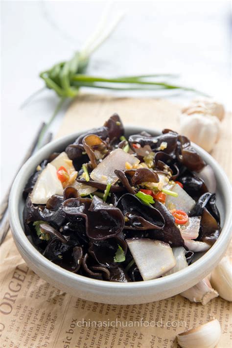 wood-ear-mushroom-salad-china-sichuan-food image
