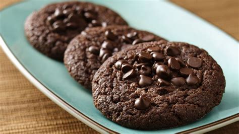 cup-o-joe-chocolate-cookies-recipe-pillsburycom image