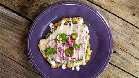 mexican-chicken-pizzas-recipe-rachael-ray-show image