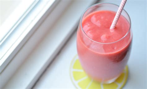 the-best-grapefruit-smoothie-recipe-the-pinkman image