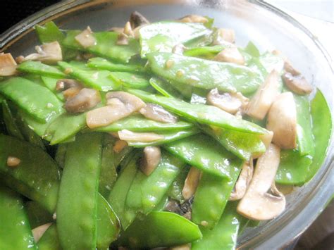 chung-family-recipe-blog-snow-peas-with-mushroom image