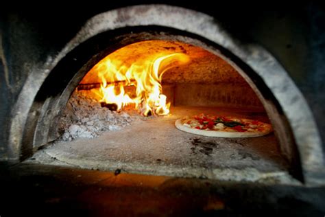 pizza-margherita-history-and-recipe-italy-magazine image