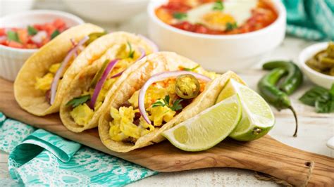 easy-breakfast-tacos-recipe-with-eggs-bacon-and image