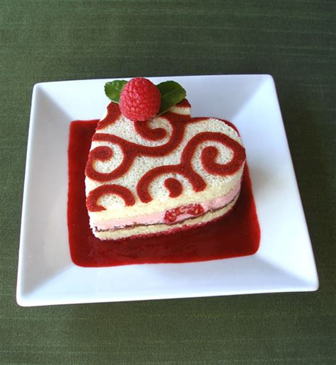 arabesque-patterned-sponge-cake-shapes image