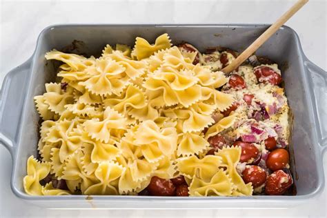 creamy-roasted-tomato-farfalle-smart-nutrition-with image