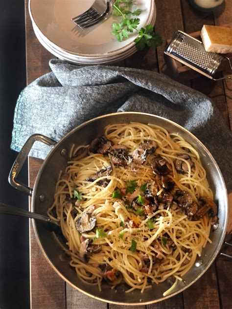 pasta-with-pancetta-and-mushrooms-keeping-it image