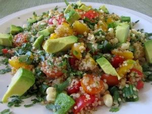 chourico-and-quinoa-salad-salada-de-quinoa-com image