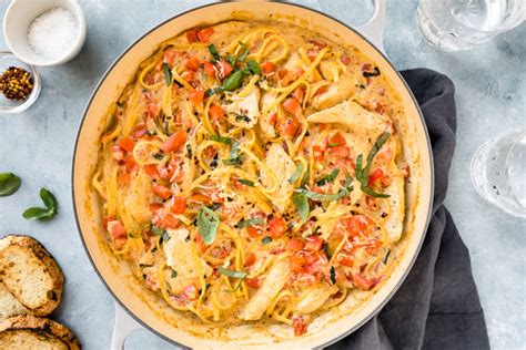 chicken-margherita-pasta-one-pot-recipe-no-spoon image
