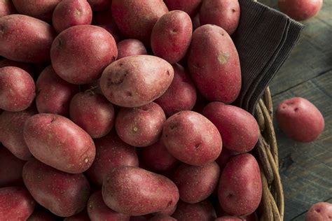 types-of-red-potatoes-reasons-to-grow-potatoes-that image