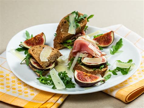 fig-prosciutto-and-cheese-sandwiches-so-delicious image