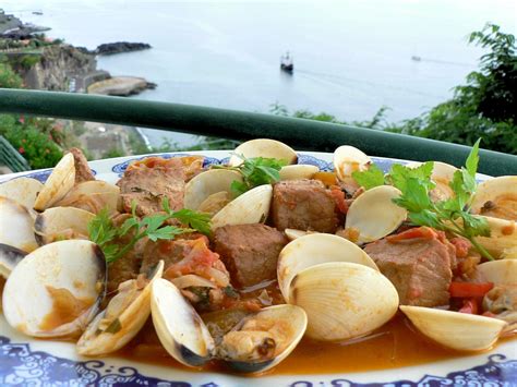 portuguese-pork-and-clam-stew-flexitarian-kitchen image