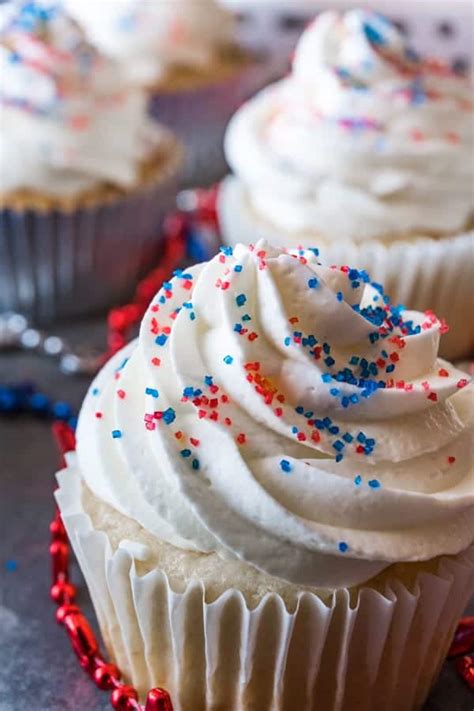easy-4th-of-july-cupcakes-with-mms-a-table-full-of-joy image