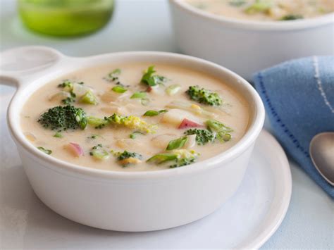 healthified-comfort-food-broccoli-cheddar-soup image