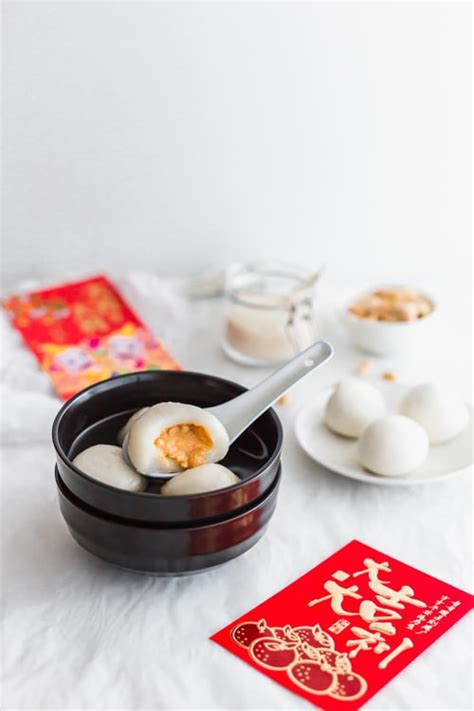 peanut-tang-yuan-glutinous-rice-balls-curious image