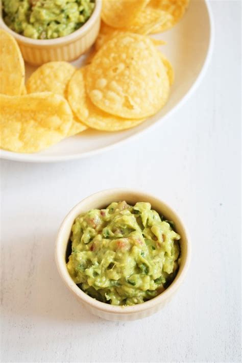 spicy-guacamole-recipe-spice-up-the-curry image