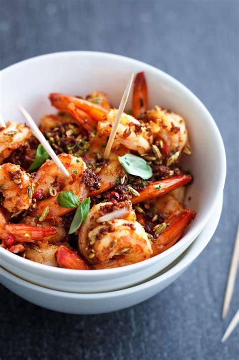 grilled-garlic-shrimp-recipe-eatwell101 image