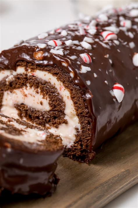 dessert-with-a-twist-a-chocolate-peppermint-cake-roll image